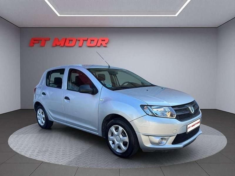 Gris / plata Usado 2013 Dacia Sandero Ambiance Utilitario | 5999 € (Precio justo) - Imagen 1/4