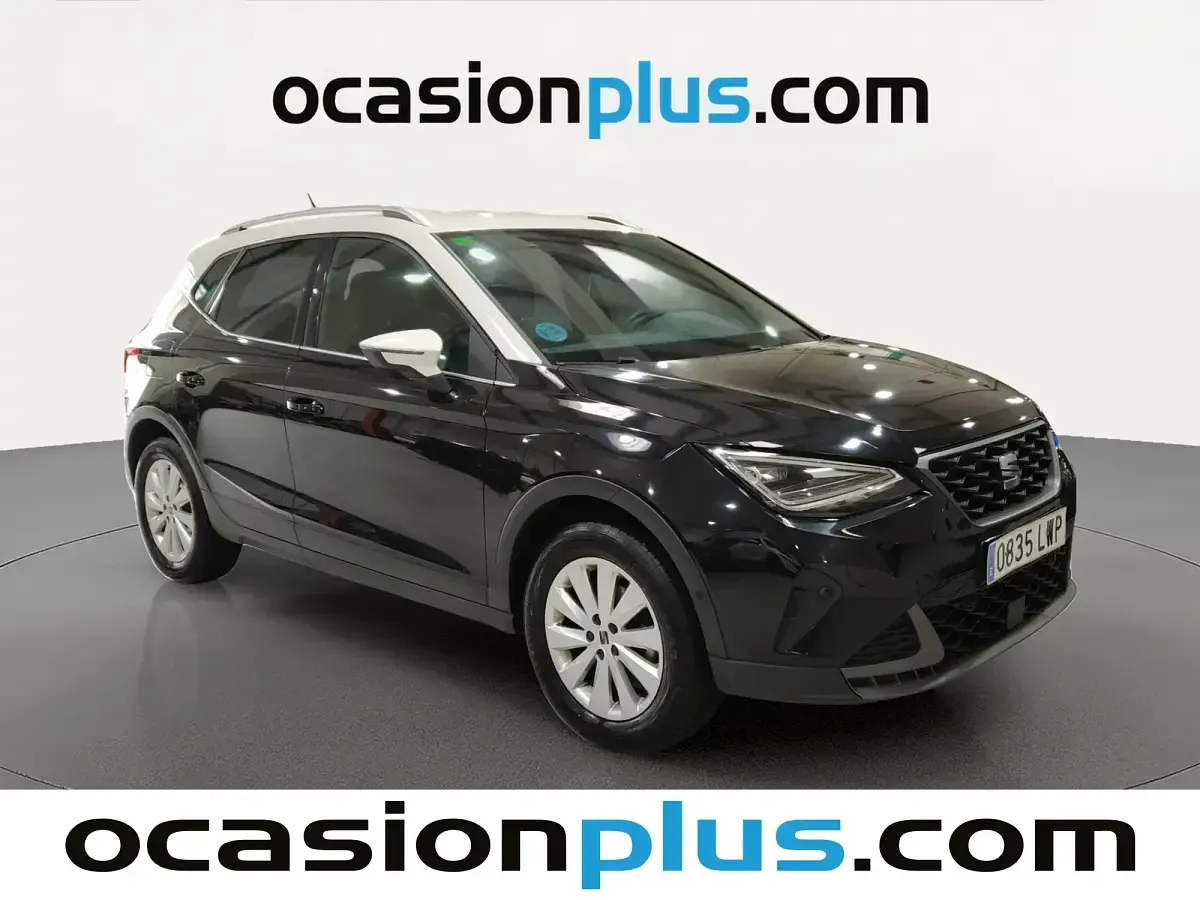 Usado Seat Arona FR 110 CV (80 kW) 2022 Negro SUV
