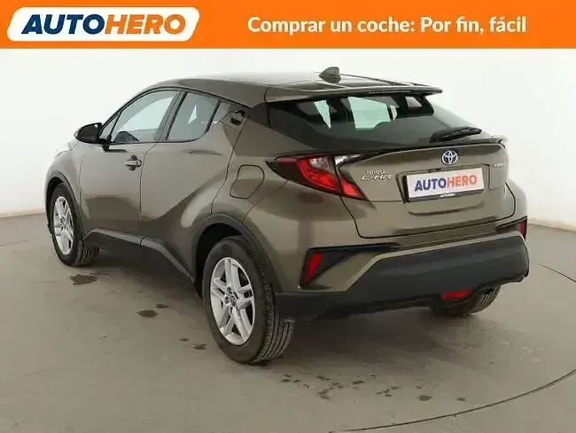 Usado Toyota C-HR Active 122 CV (89 kW) 2022 Gris SUV
