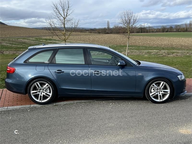 Usado Audi A4 S-Line 177 CV (130 kW) 2015 Azul Familiar