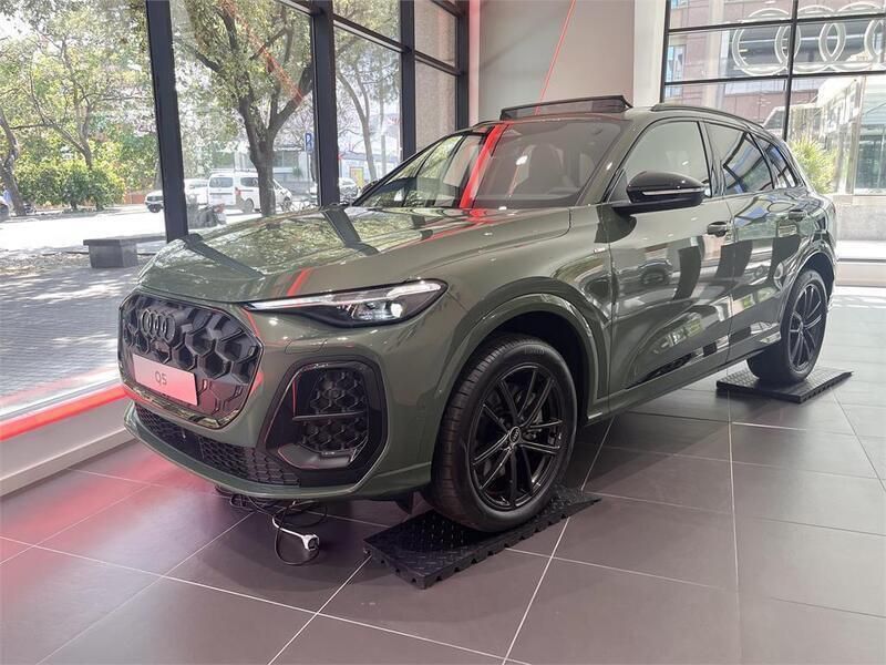 Verde distrito Nuevo 2024 Audi Q5 Sportback SUV | 85.207 € - Imagen 1/4