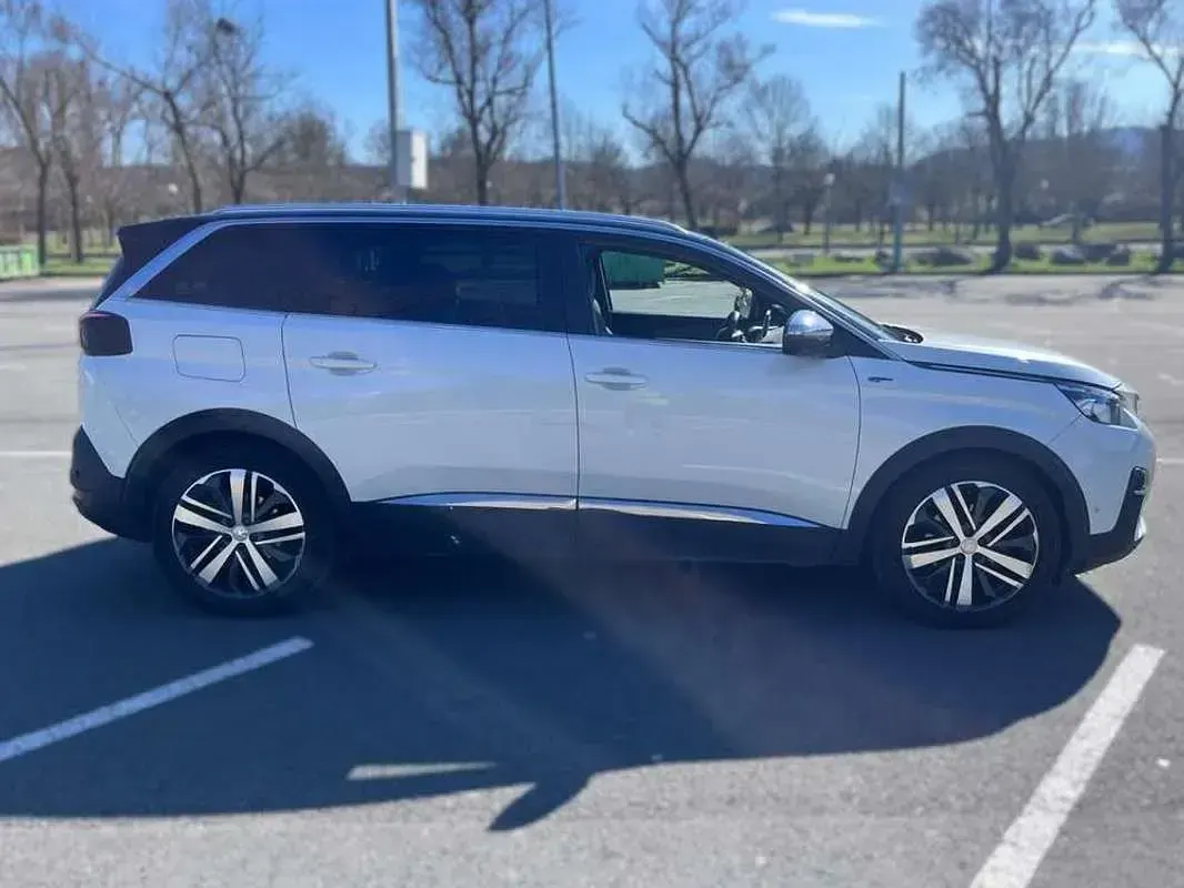 Usado Peugeot 5008 GTi 181 CV (133 kW) 2017 Blanco Monovolumen