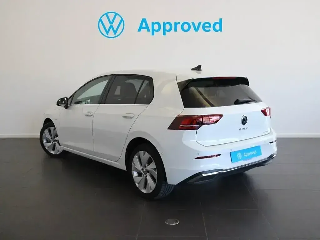 Usado VW Golf VIII Style 204 CV (150 kW) 2025 Blanco Berlina