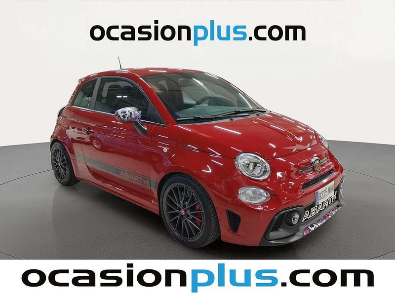 Usado Abarth 695 180 CV (132 kW) 2023 Rojo Utilitario