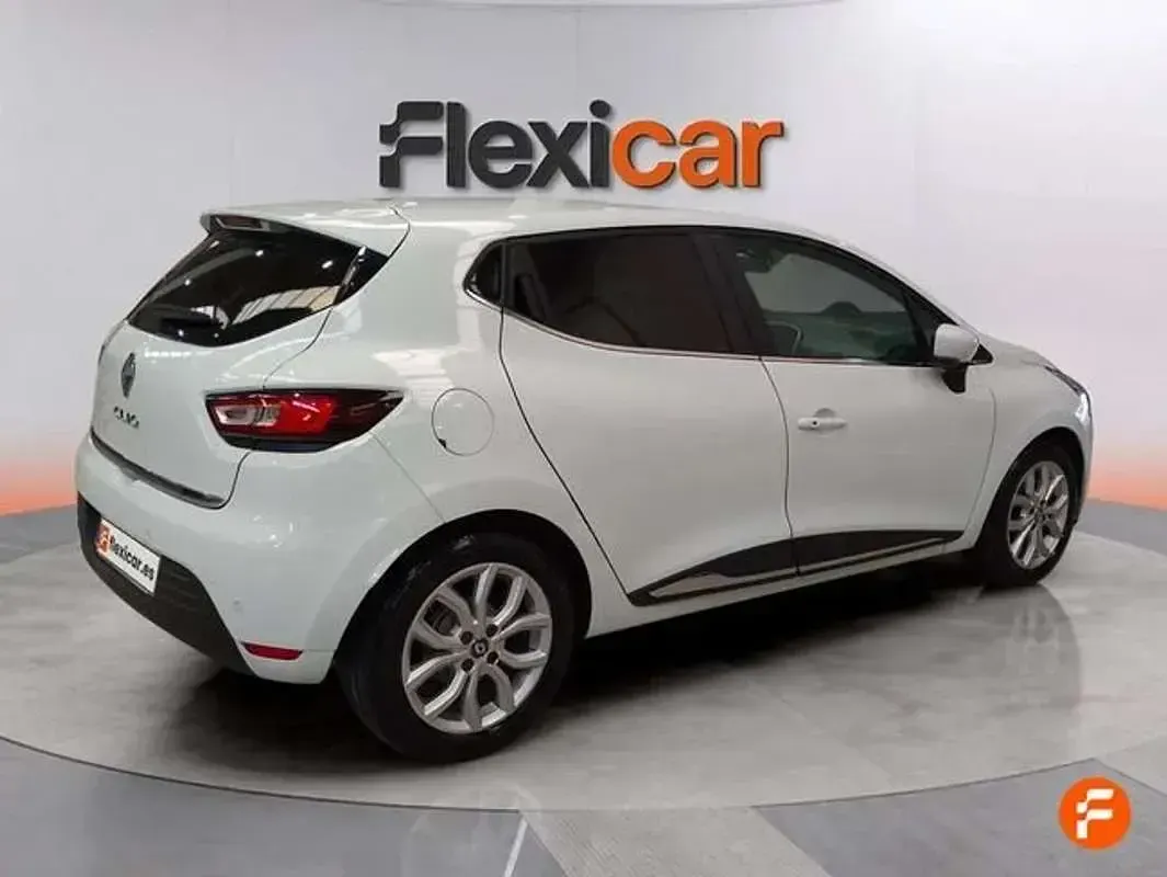 Usado Renault Clio IV LIMITED 90 CV (66 kW) 2019 Blanco Berlina