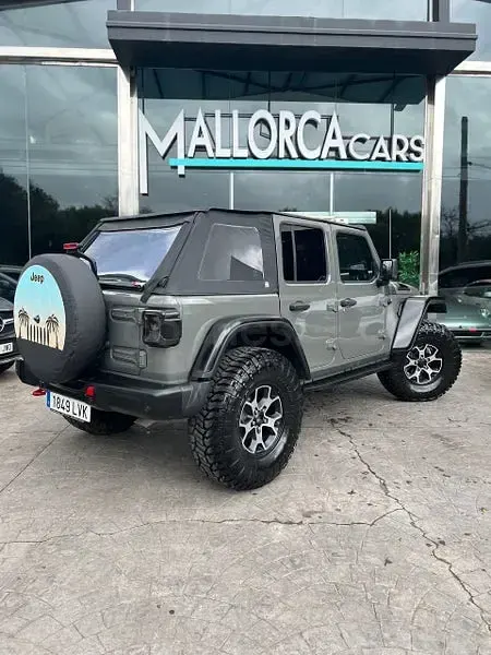 Usado Jeep Wrangler Rubicon 270 CV (198 kW) 2021 Gris / plata SUV