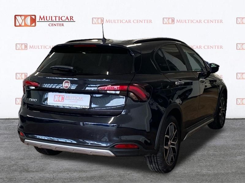 Nuevo Fiat Tipo Cross 101 CV (74 kW) 2025 Negro cinema (metalizado) Utilitario