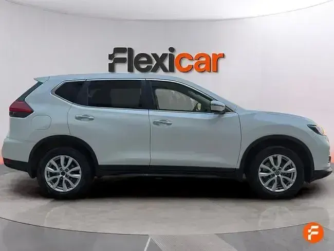 Usado Nissan X-Trail Acenta 150 CV (110 kW) 2020 Gris / plata SUV