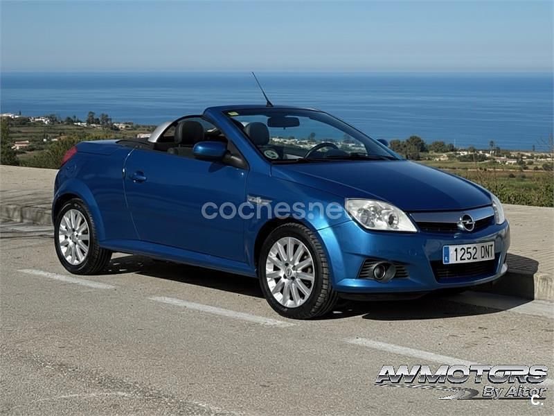 Usado Opel Tigra Sport 125 CV (91 kW) 2005 Azul Descapotable