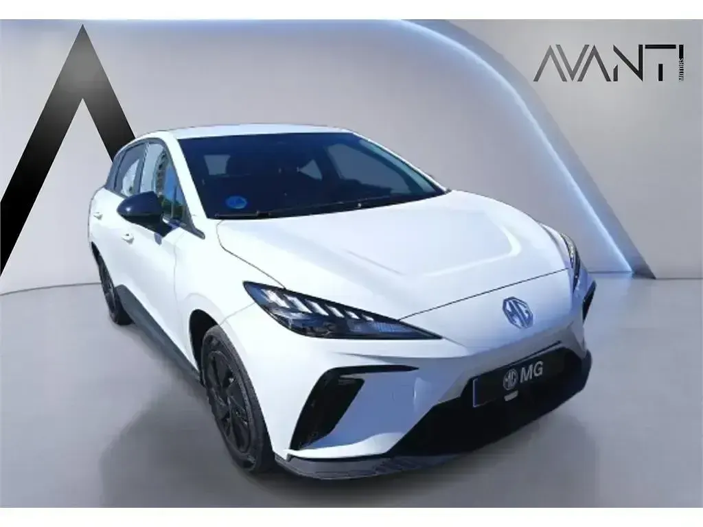 Usado MG MG5 EV 125 kW (170 CV) 2023 Blanco Familiar