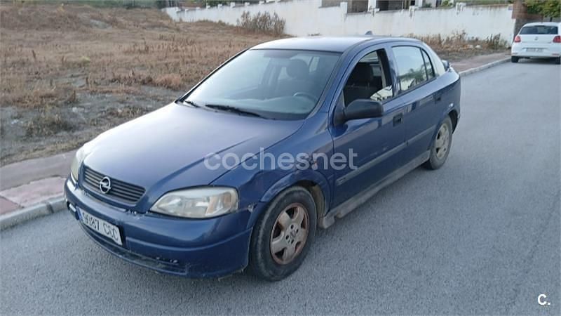 Usado Opel Astra Edition 80 CV (58 kW) 2004 Azul Berlina