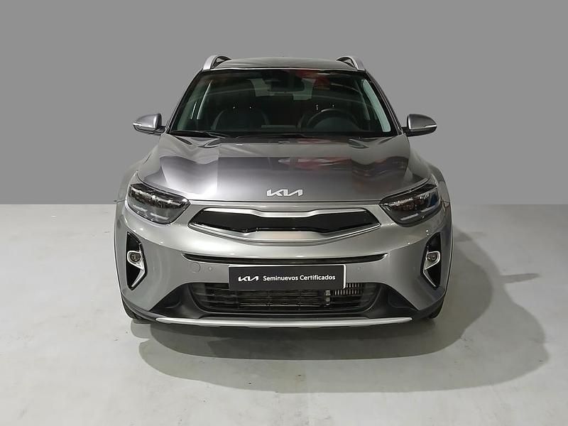 Usado Kia Stonic Style 100 HP (73 kW) 2024 Cinzento SUV