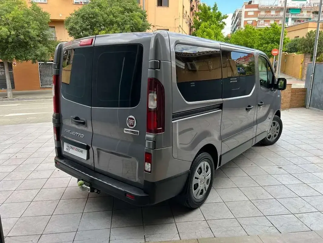 Usado Fiat Talento 125 CV (91 kW) 2018 Gris Monovolumen