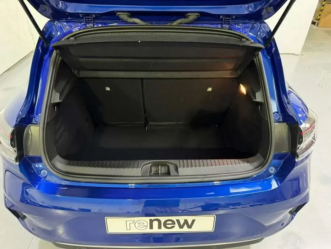 Usado Renault Clio Techno 91 CV (66 kW) 2024 Azul Utilitario