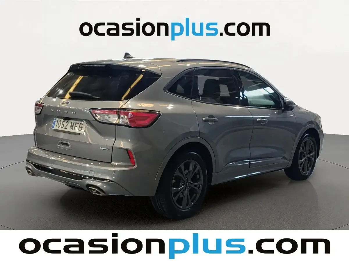 Usado Ford Kuga ST-Line X 190 CV (139 kW) 2023 Gris plata SUV