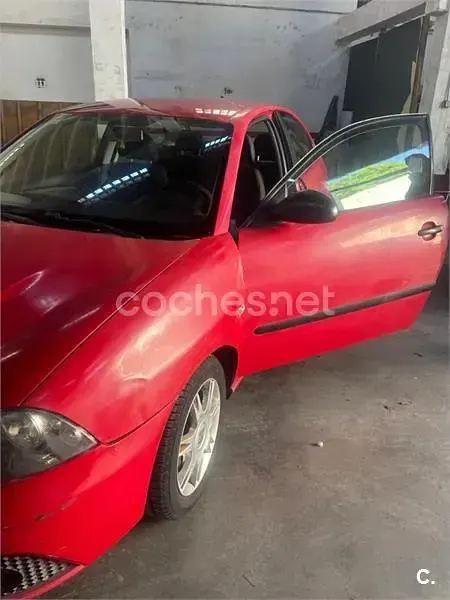 Usado Seat Ibiza Reference 85 CV (62 kW) 2007 Rojo Utilitario