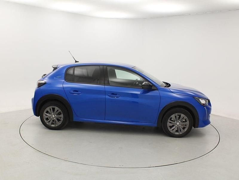 Usado Peugeot e-208 Allure 100 kW (136 CV) 2023 Azul Utilitario