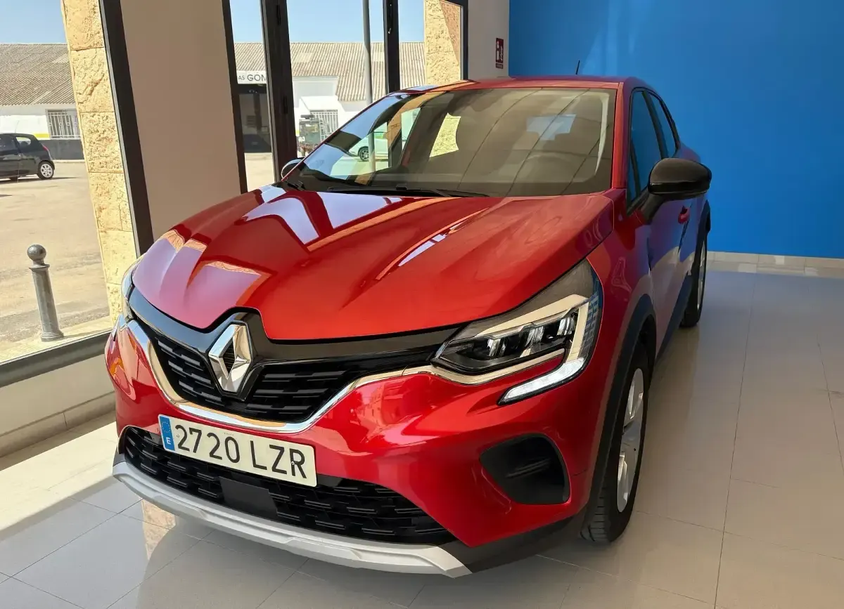 Usado Renault Captur Intens 140 CV (102 kW) 2022 Rojo SUV
