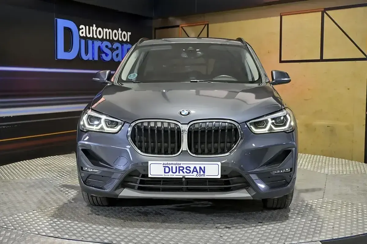 Usado BMW X1 Comfort Edition 151 CV (111 kW) 2022 Gris / plata SUV