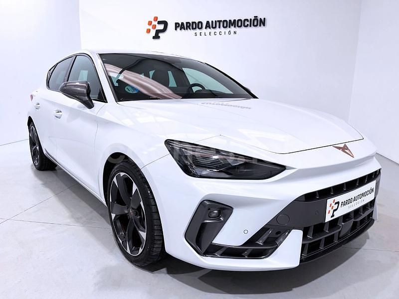 Usado Cupra Leon 150 CV (110 kW) 2024 Blanco Berlina