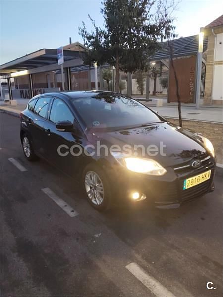 Negro Usado 2012 Ford Focus Trend Berlina | 4700 € (Super precio) - Imagen 1/4