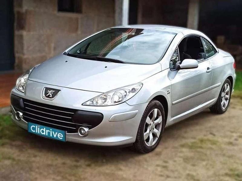 Usado Peugeot 307 CC 136 CV (100 kW) 2008 Gris Descapotable