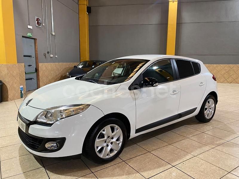 Blanco Usado 2013 Renault Mégane Business Berlina | 5690 € (Precio justo) - Imagen 1/4