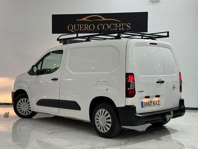 Blanco Usado 2019 Opel Combo Monovolumen | 8490 € (Precio justo) - Imagen 1/4