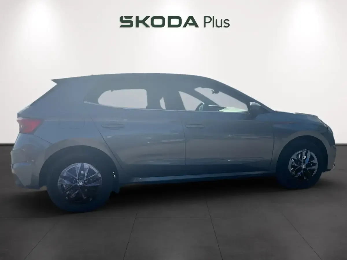 Usado Skoda Fabia Selection 115 CV (84 kW) 2025 Gris Utilitario
