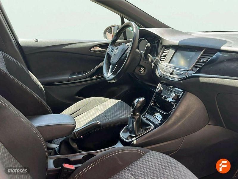 Usado Opel Astra Dynamic 110 CV (80 kW) 2018 Gris Berlina