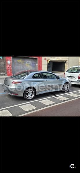 Usado Alfa Romeo GT Distinctive 150 CV (110 kW) 2006 Gris / plata Coupe