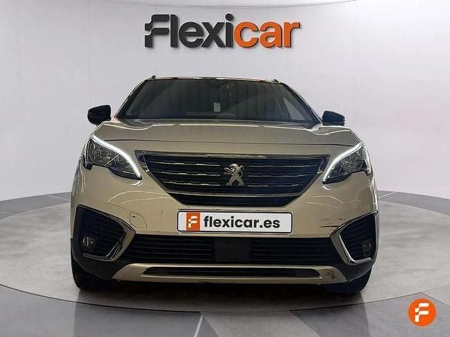 Usado Peugeot 5008 Allure 130 CV (95 kW) 2019 Blanco Monovolumen