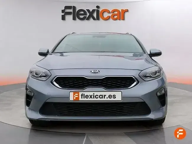 Usado Kia Ceed 136 CV (100 kW) 2021 Gris Utilitario