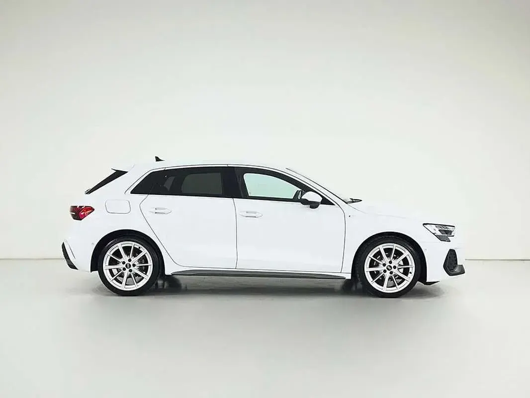 Usado Audi A3 Sportback S-Line 150 CV (110 kW) 2025 Blanco Utilitario
