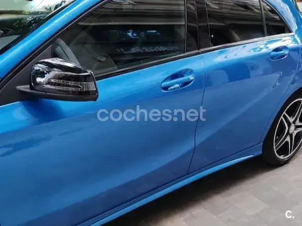 Usado Mercedes A220 AMG line 170 CV (125 kW) 2015 Azul Berlina