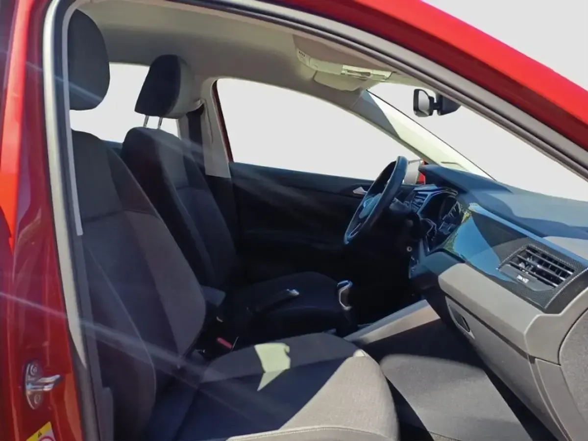 Usado VW Polo Life 95 CV (69 kW) 2022 Rojo Utilitario