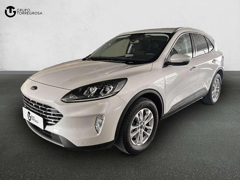 Usado Ford Kuga Titanium 150 HP (110 kW) 2021 Branco SUV