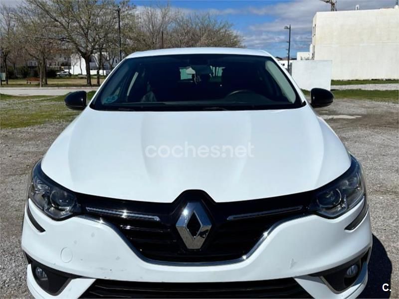 Usado Renault Mégane GT Line GT-Line 130 CV (95 kW) 2018 Blanco Berlina