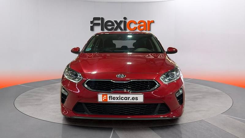 Używany Kia Ceed 120 KM (88 kW) 2021 Czerwony Hatchback