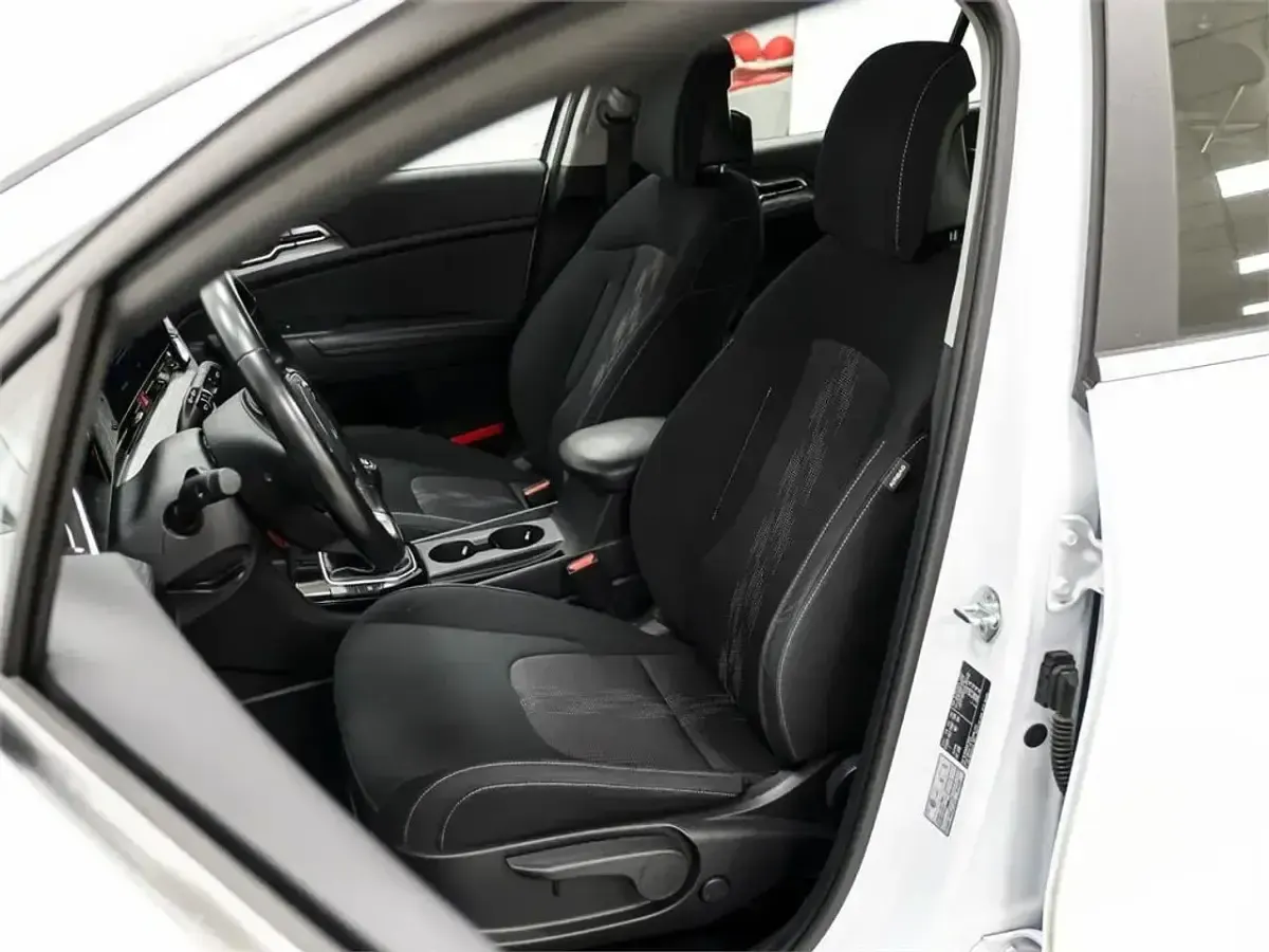 Usado Kia Sportage 150 CV (110 kW) 2023 Blanco SUV