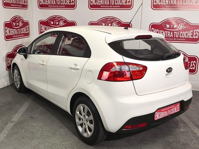 Usado Kia Rio 86 CV (63 kW) 2013 Blanco Utilitario