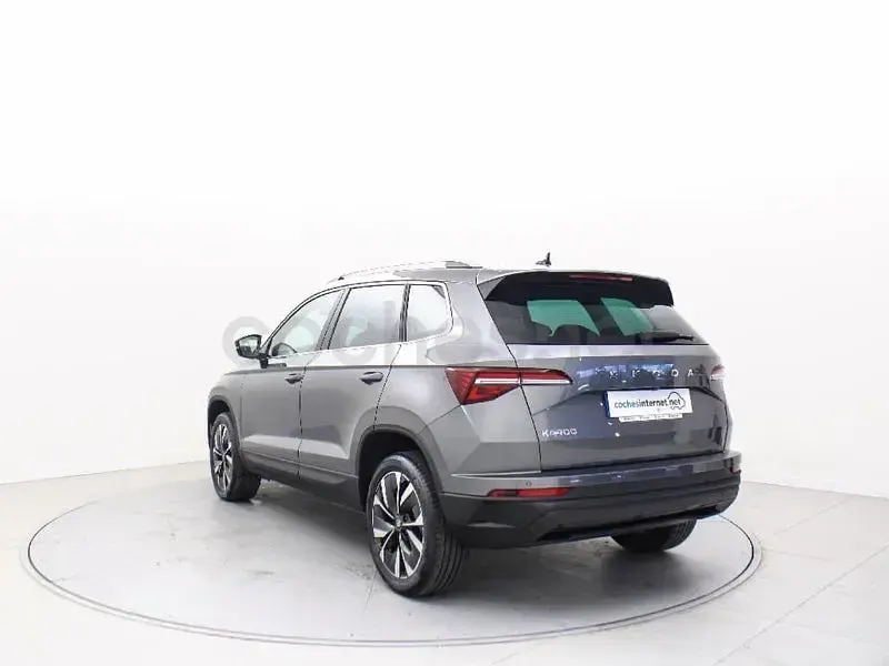 Usado Skoda Karoq 150 CV (110 kW) 2026 Gris SUV
