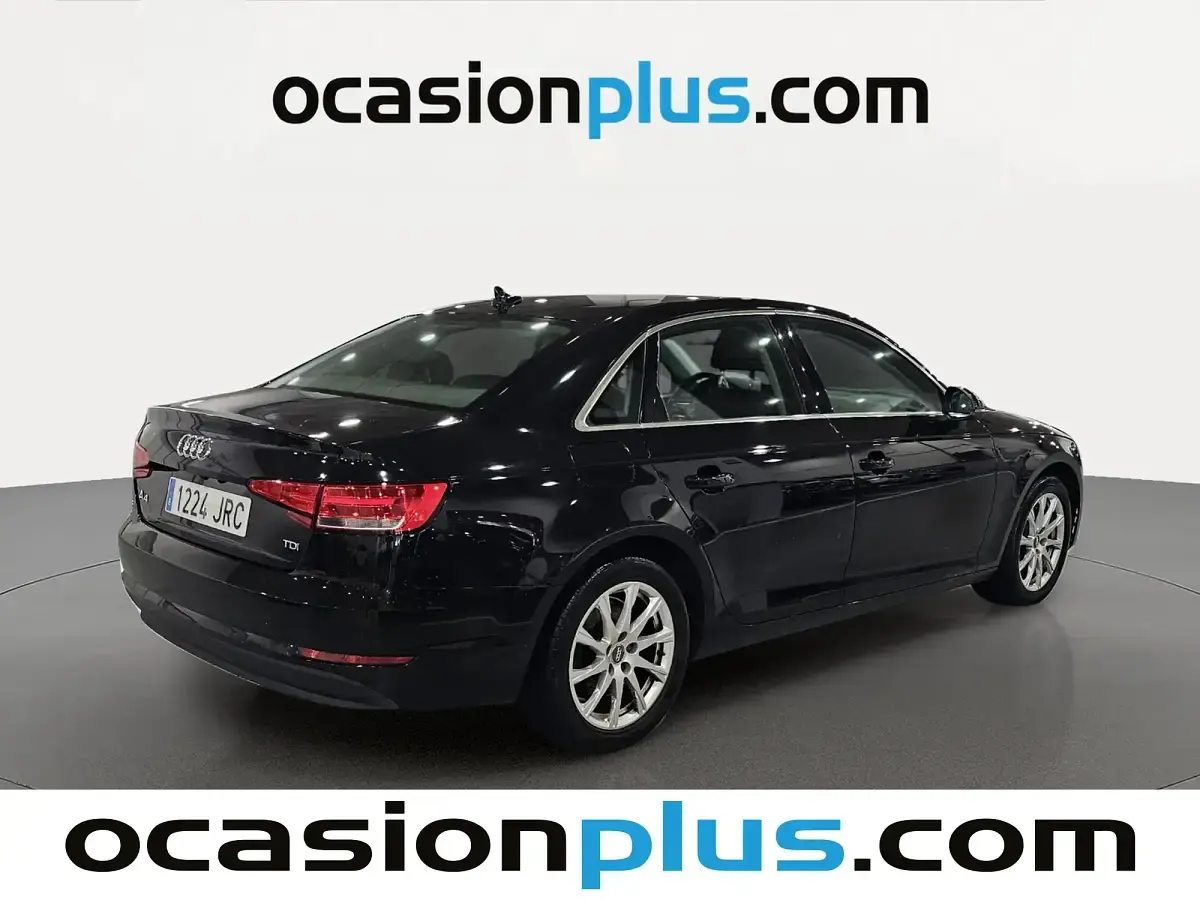 Usado Audi A4 150 CV (110 kW) 2016 Negro Berlina