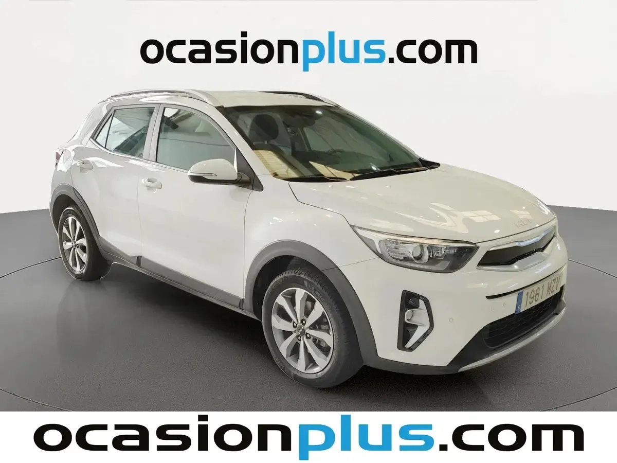 Usado Kia Stonic 101 CV (74 kW) 2025 Blanco SUV
