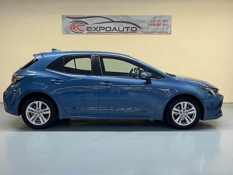 Usado Toyota Corolla Active 122 CV (89 kW) 2021 Azul Berlina
