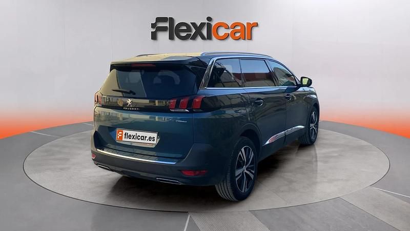 Usado Peugeot 5008 Active 131 HP (96 kW) 2018 Verde SUV
