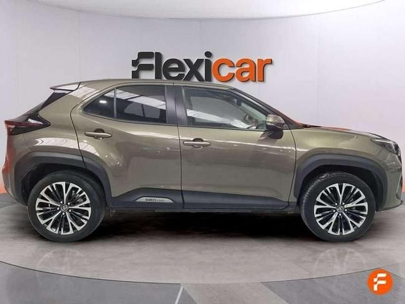 Usado Toyota Yaris Cross Style 116 CV (85 kW) 2023 Verde SUV