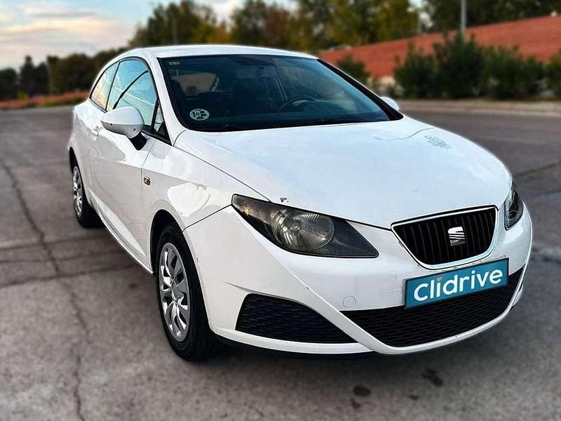 Usado Seat Ibiza Reference 75 HP (55 kW) 2011 Branco Citadino
