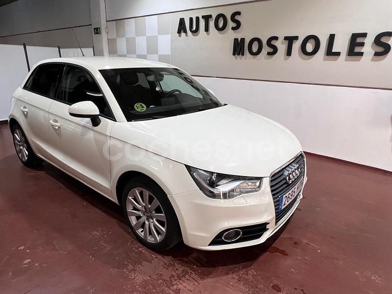 Blanco Usado 2013 Audi A1 Sportback Ambition Utilitario | 9500 € (Precio justo) - Imagen 1/4