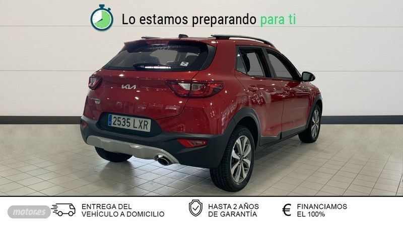 Usado Kia Stonic 100 CV (73 kW) 2022 Rojo SUV